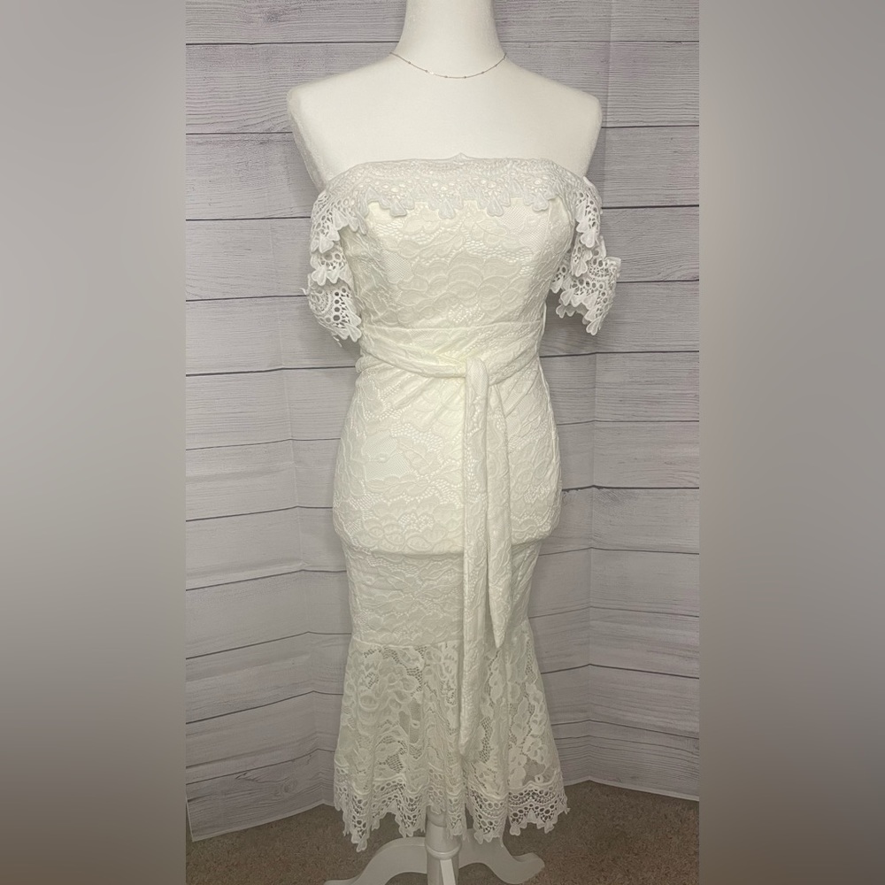 Boutique Bridal white lace dress
